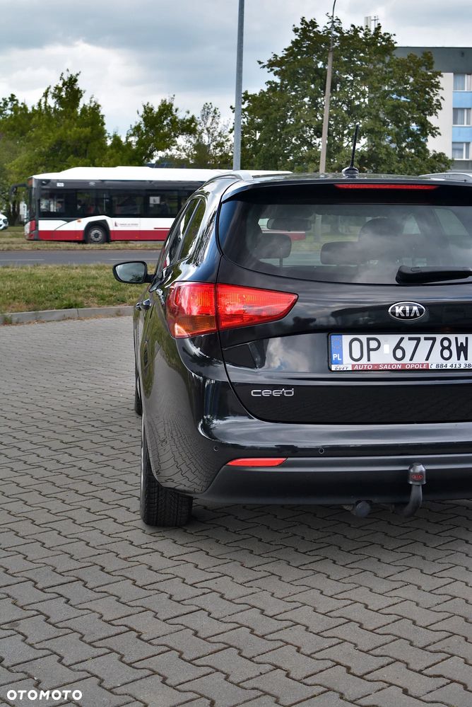 Kia Ceed 1.6 GDI Dream Team Edition - 6