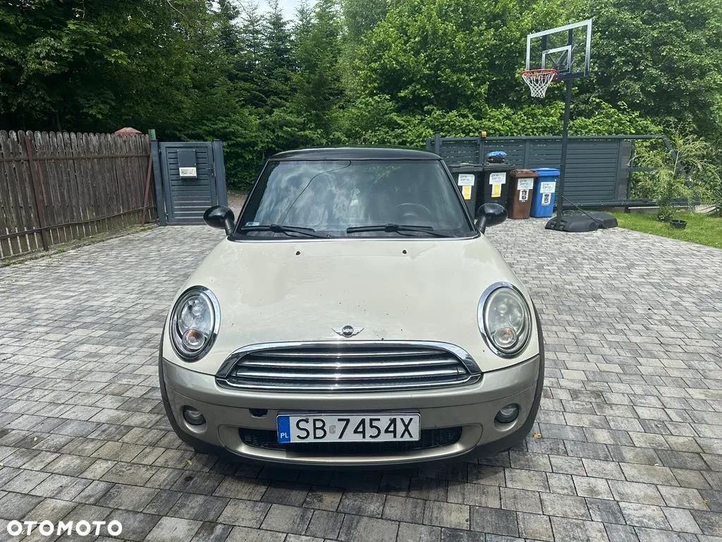 MINI Cooper Standard - 1