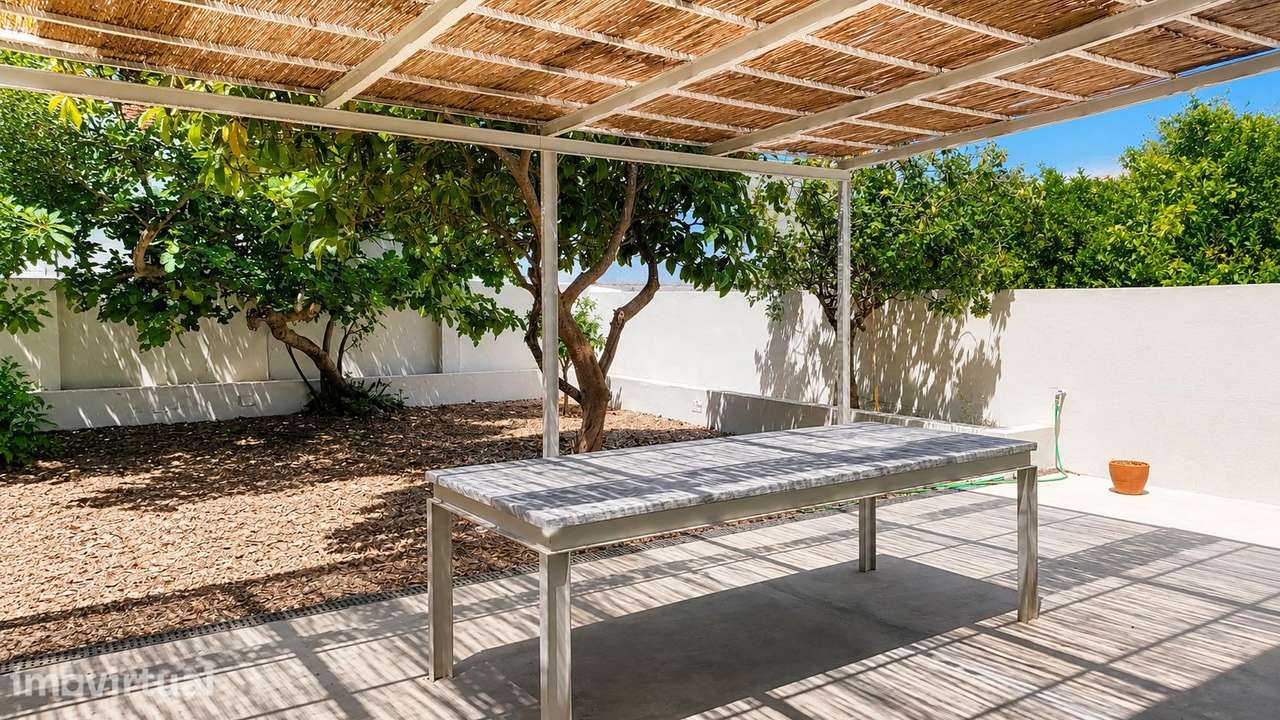 Moradia Térrea no Pinhal Novo com Jardim de 195 m2 - Grande imagem: 2/23