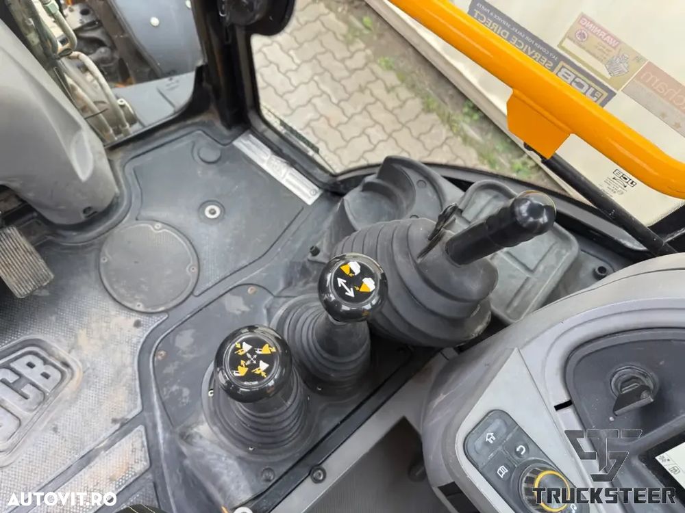 JCB 3CX - 13