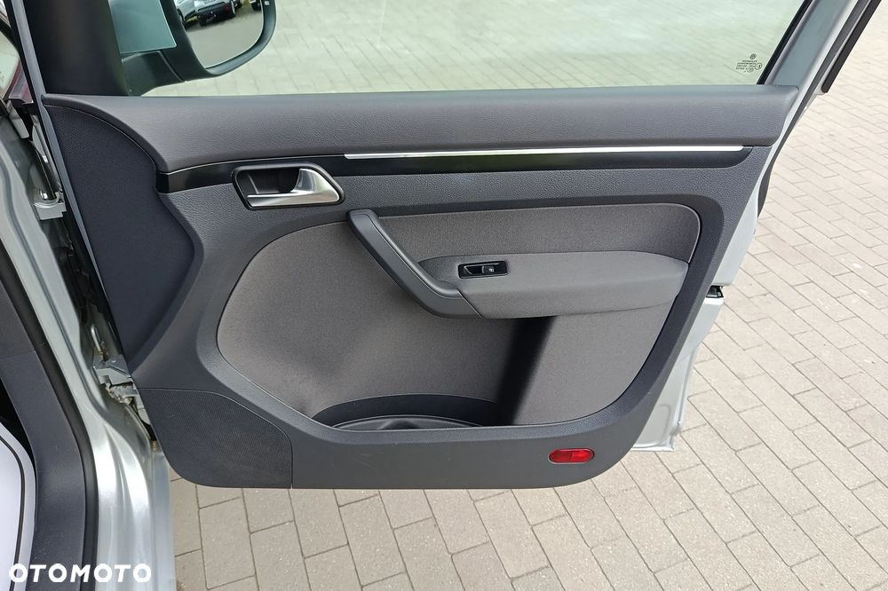 Volkswagen Touran 2.0 TDI DPF Comfortline - 36