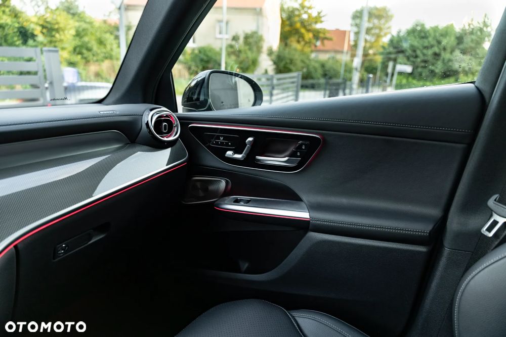 Mercedes-Benz GLC 300 mHEV 4-Matic AMG Line - 22
