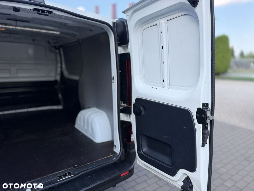 Opel Vivaro - 11