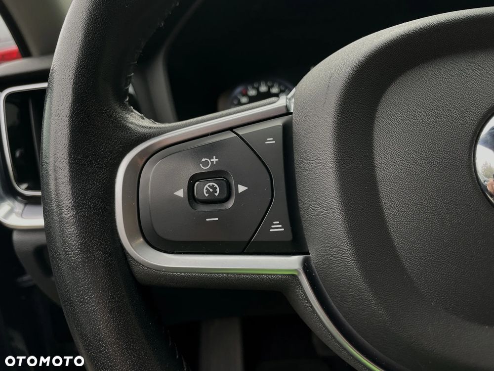Volvo V60 D4 Geartronic Summum - 24