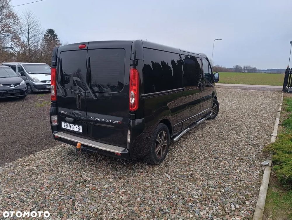Opel Vivaro - 25