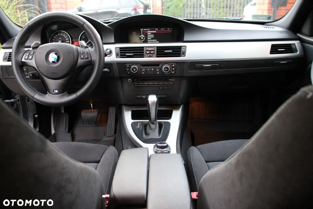 BMW Seria 3 330i xDrive - 7