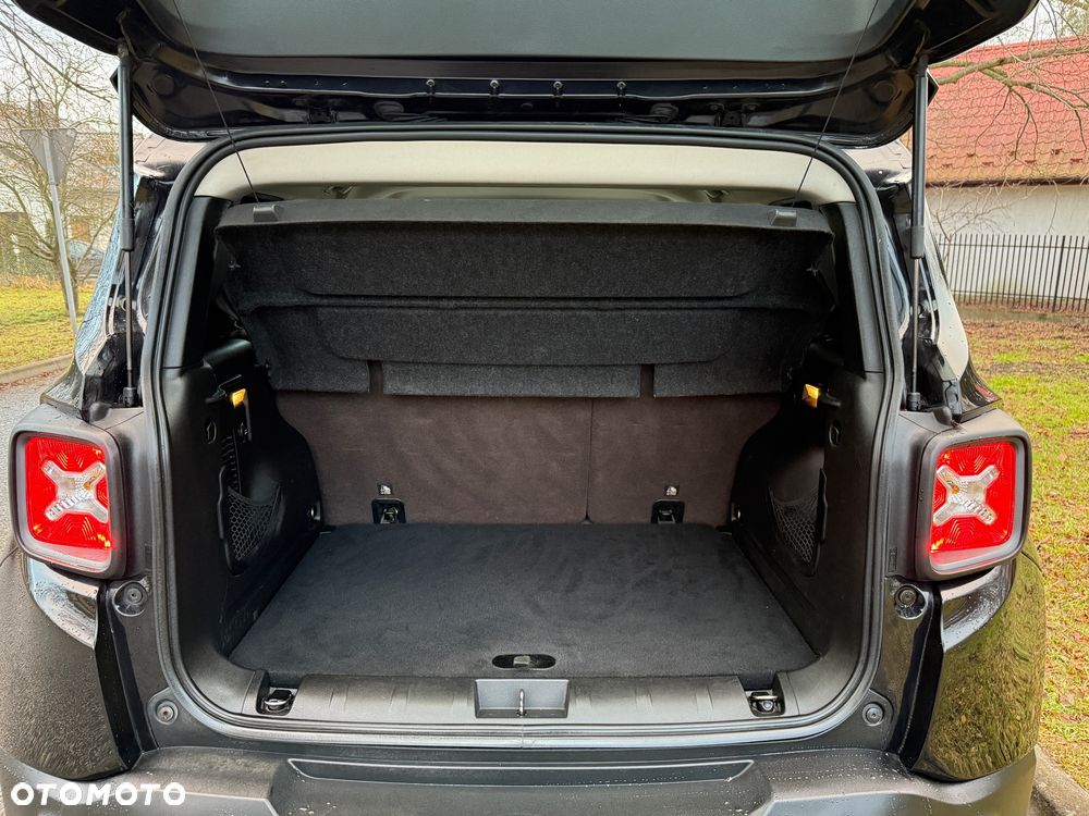 Jeep Renegade 1.4 MultiAir Night Eagle - 28