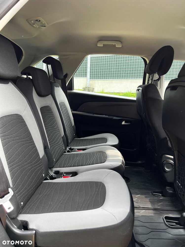 Citroën C4 Picasso 1.6 VTi Attraction - 8
