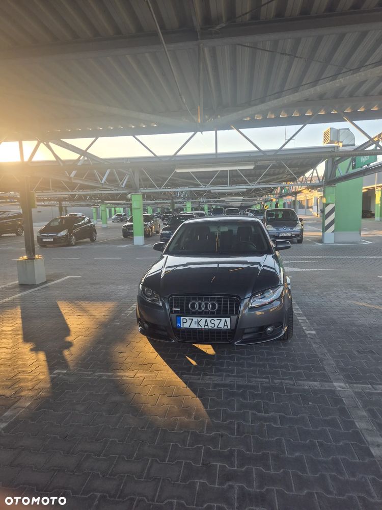 Audi A4 Limousine 2.0T FSI - 1