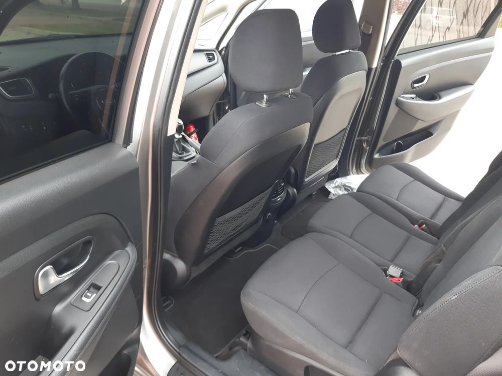 Kia Carens 1.7 CRDi 115 Dream Team Edition - 14
