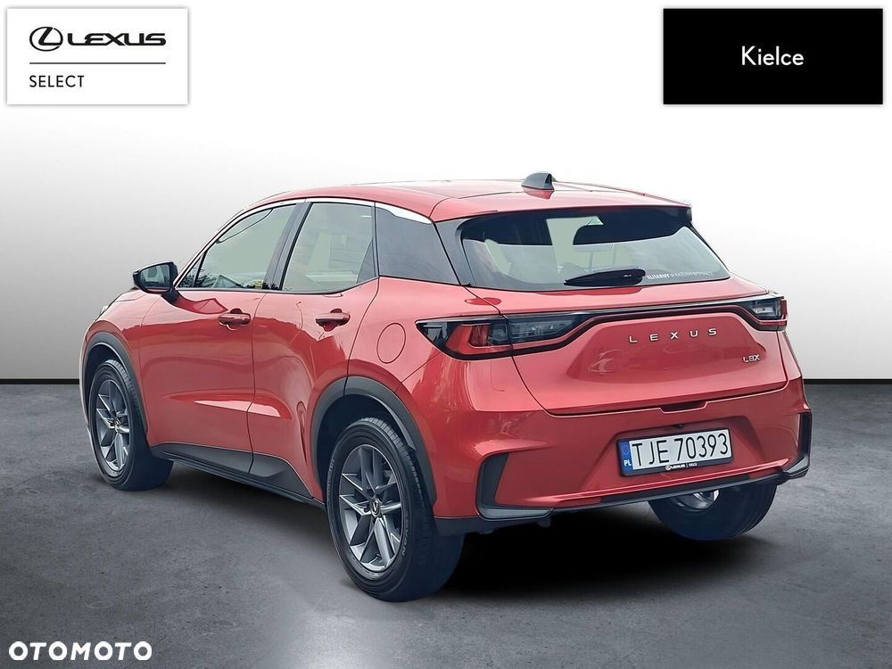 Lexus LBX 1.5 Hybrid - 4
