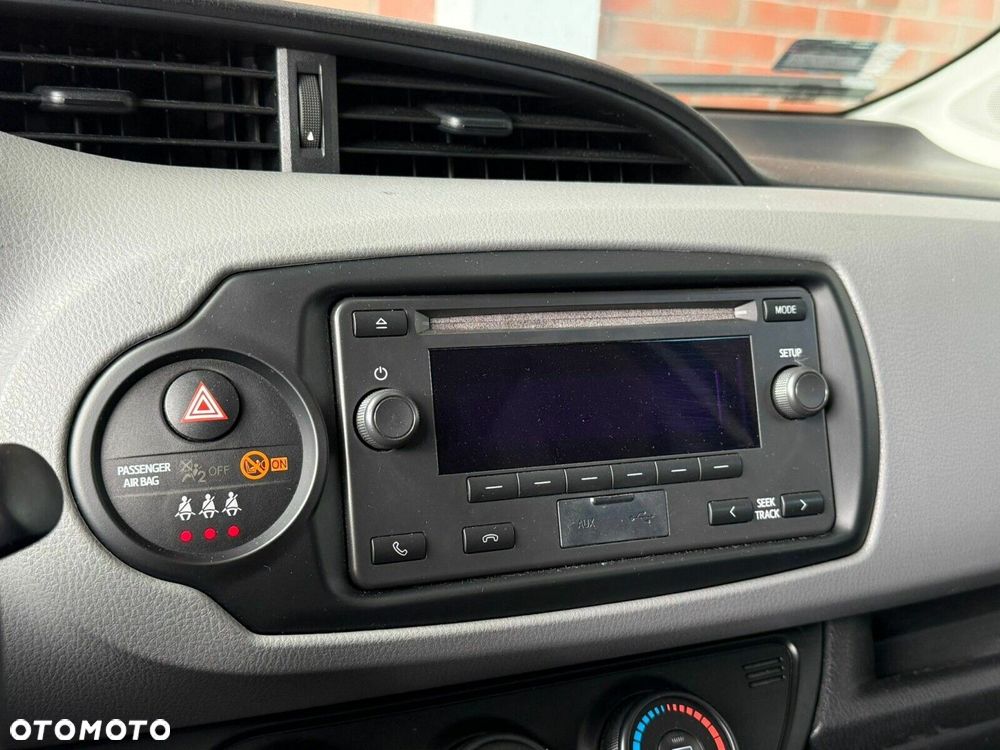 Toyota Yaris - 16