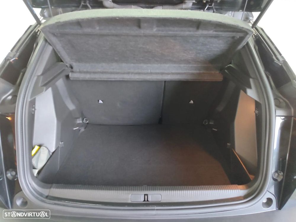 Peugeot e-2008 50 kWh Active Pack - 39