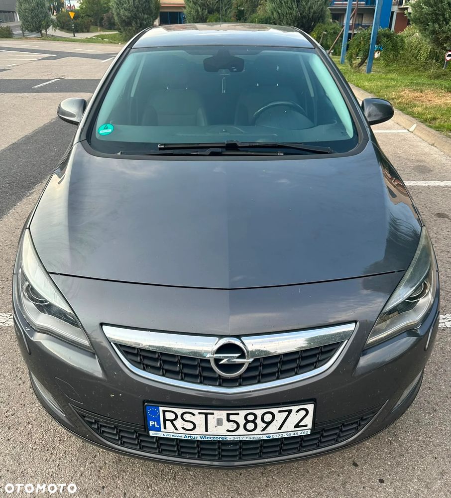 Opel Astra 1.6 Turbo - 8