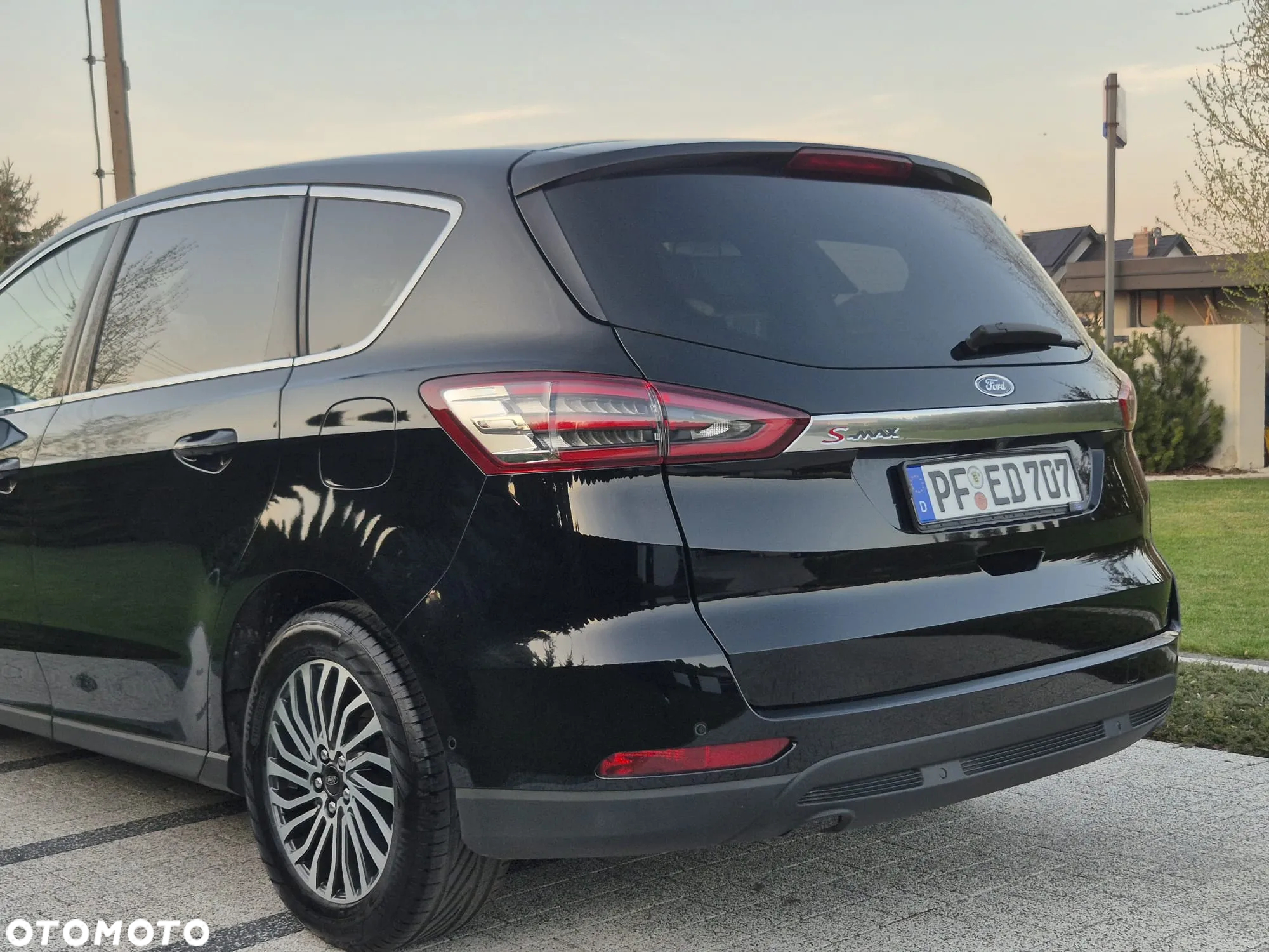 Ford S-Max 2.0 TDCi Titanium PowerShift - 32