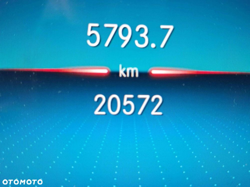 Mercedes-Benz GLB 200 AMG Line 7G-DCT - 14