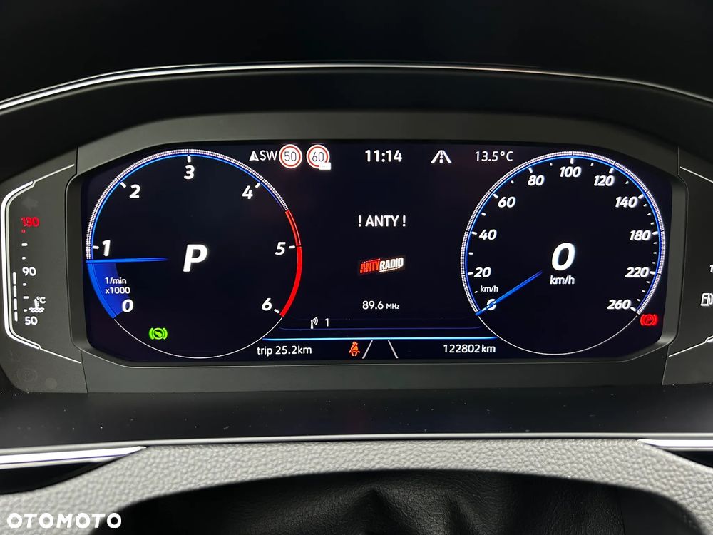 Volkswagen Passat Variant 2.0 TDI SCR DSG 4Motion Elegance - 22