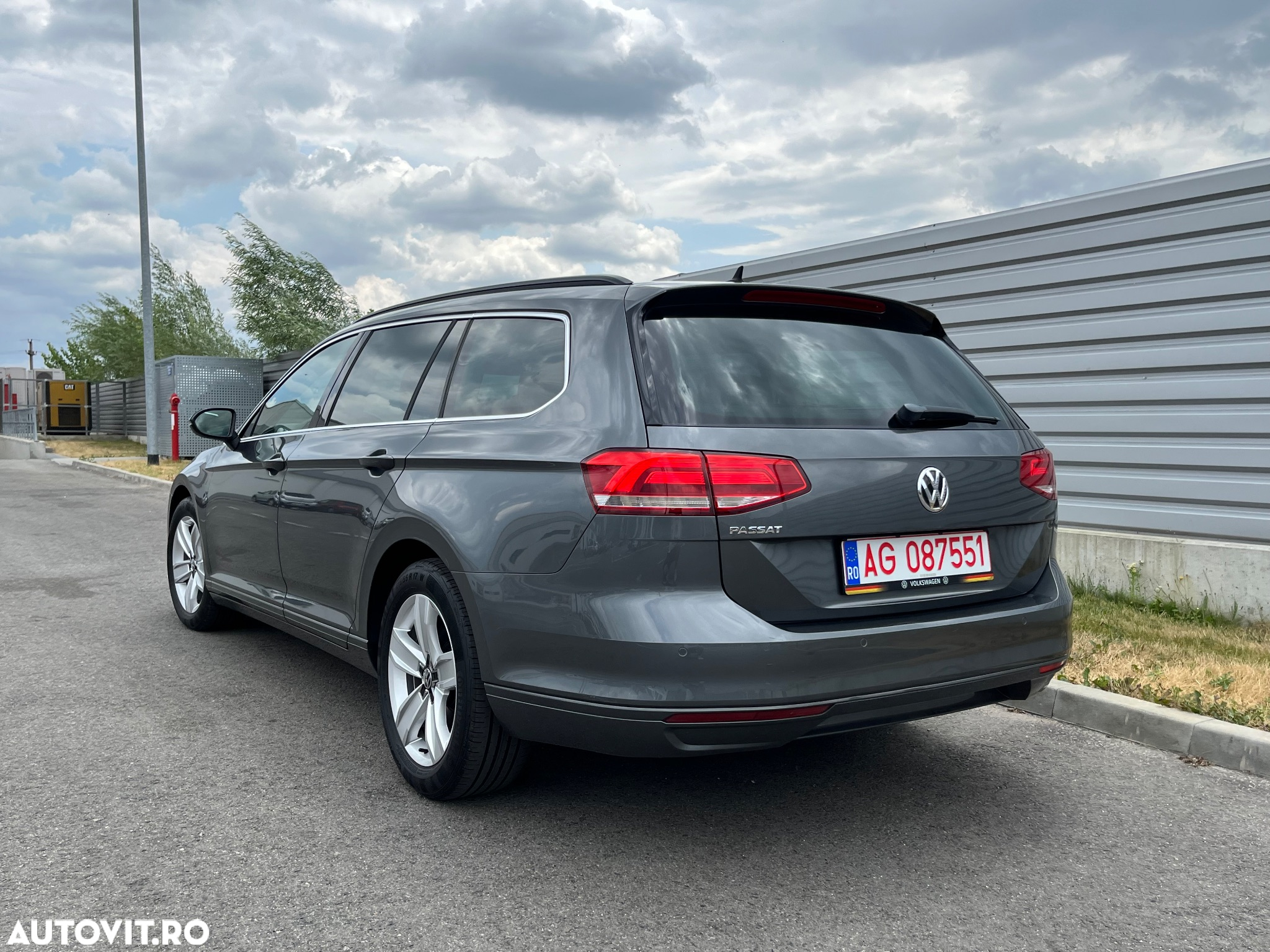 Volkswagen Passat - 6