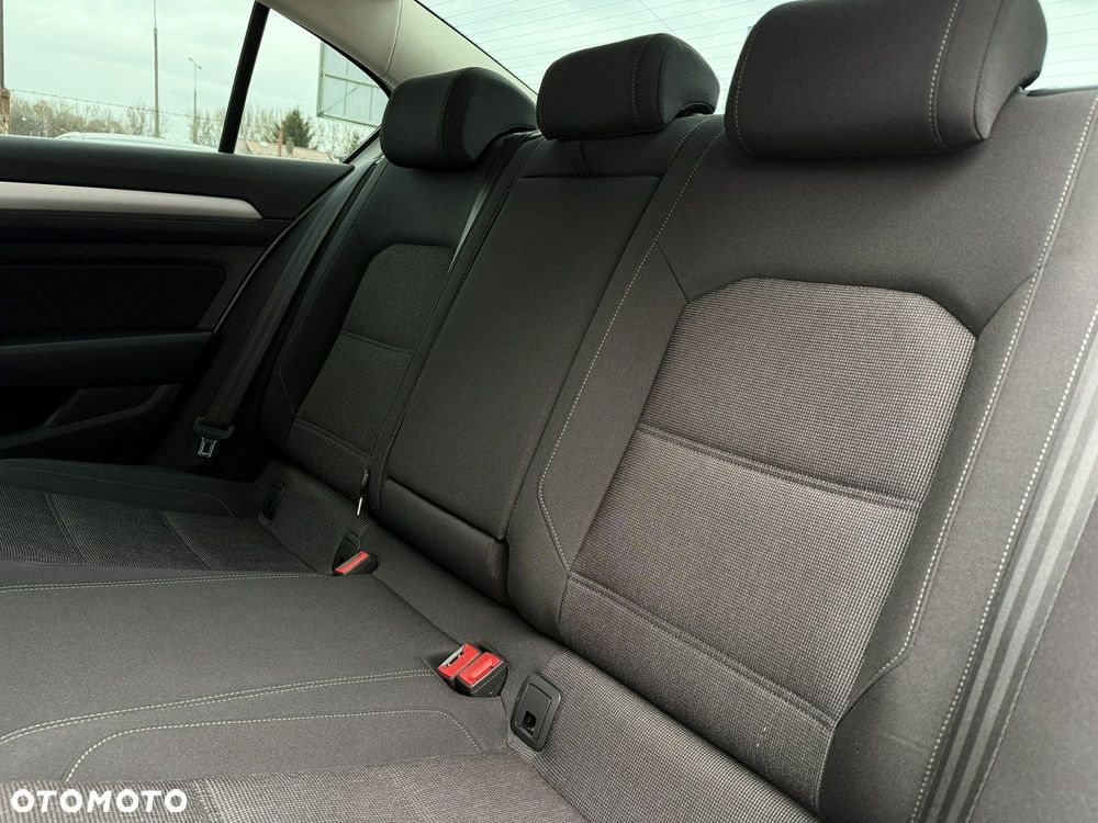Volkswagen Passat 2.0 TDI SCR Highline DSG - 14