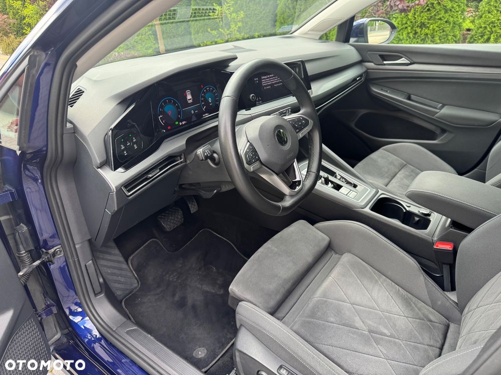 Volkswagen Golf 1.5 eTSI Style DSG - 21