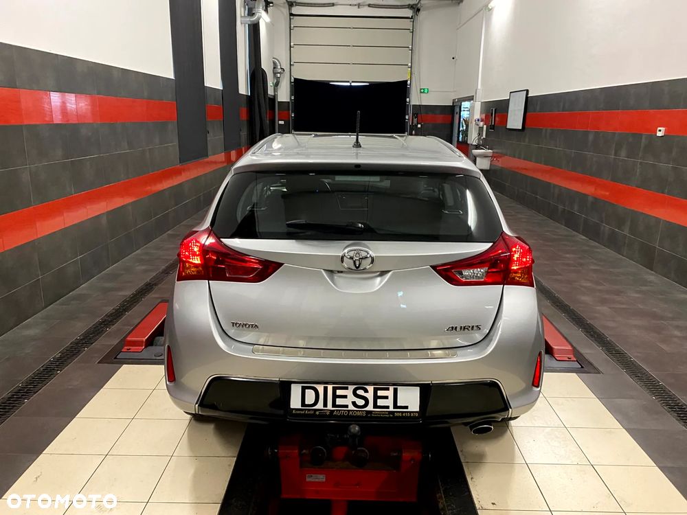 Toyota Auris 2.0 D-4D Life Plus - 11