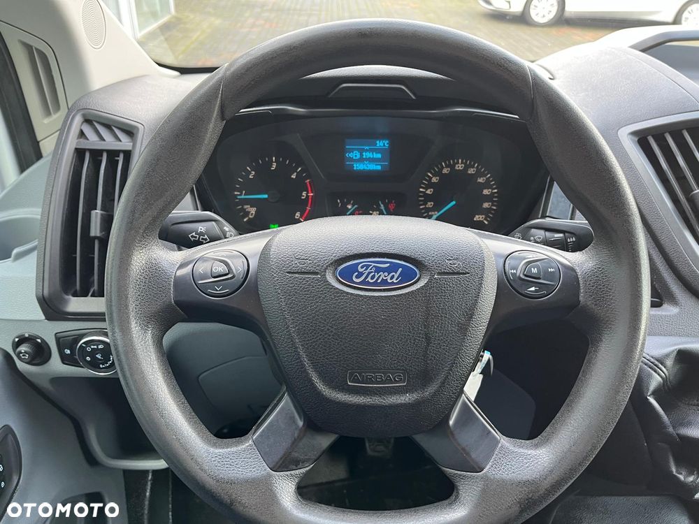 Ford Transit - 12
