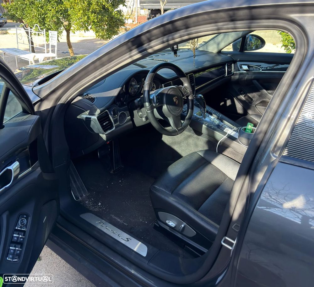 Porsche Panamera S Hybrid J19 - 9