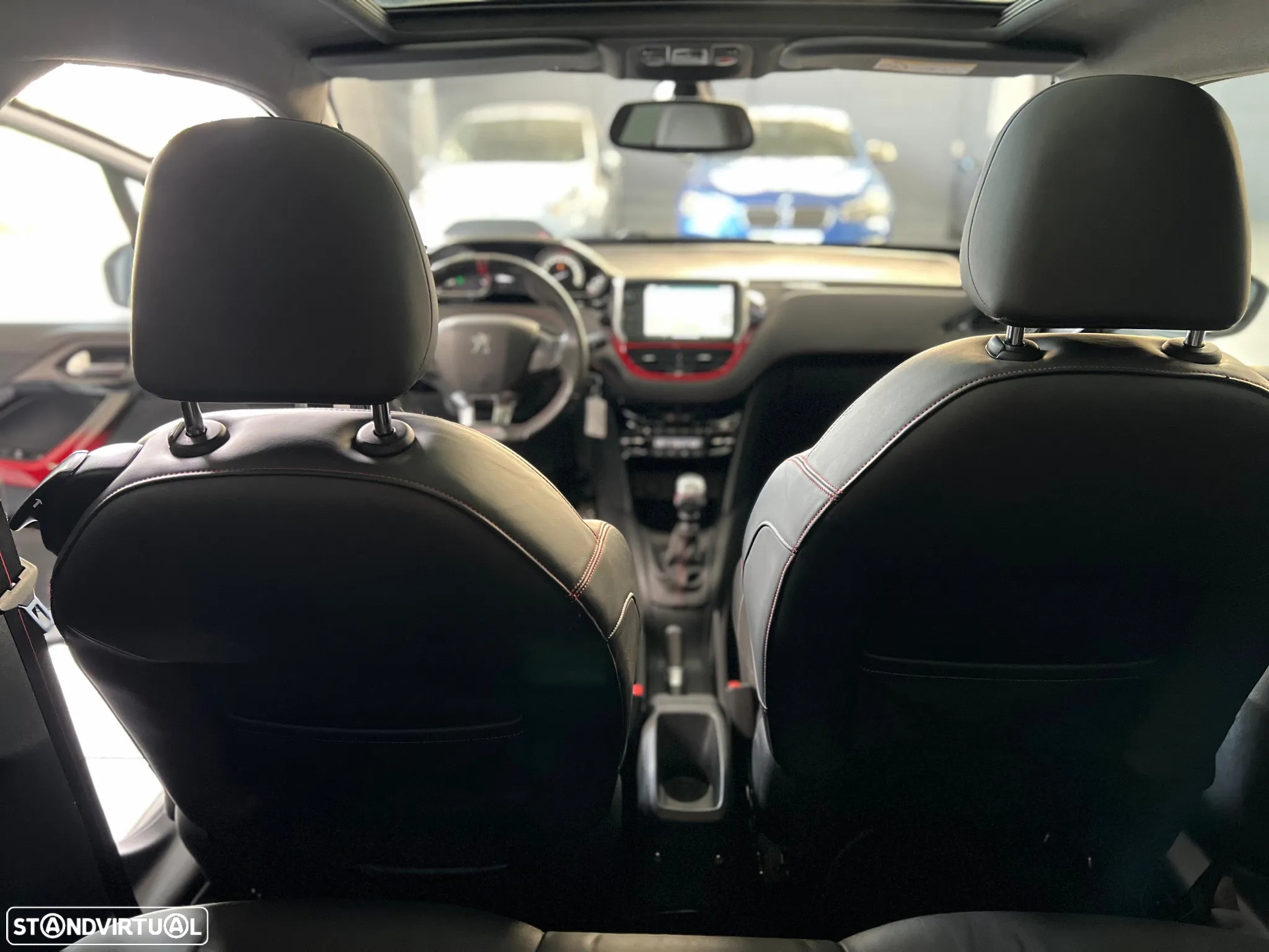 Peugeot 208 GTI 200 THP - 26