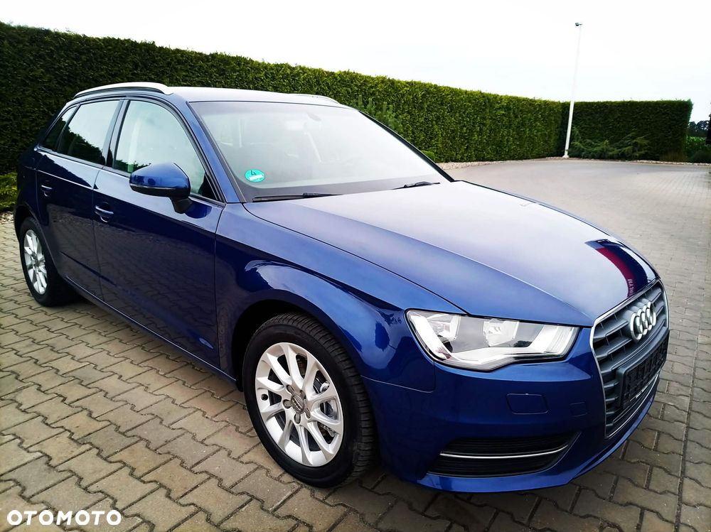 Audi A3 Sportback - 1
