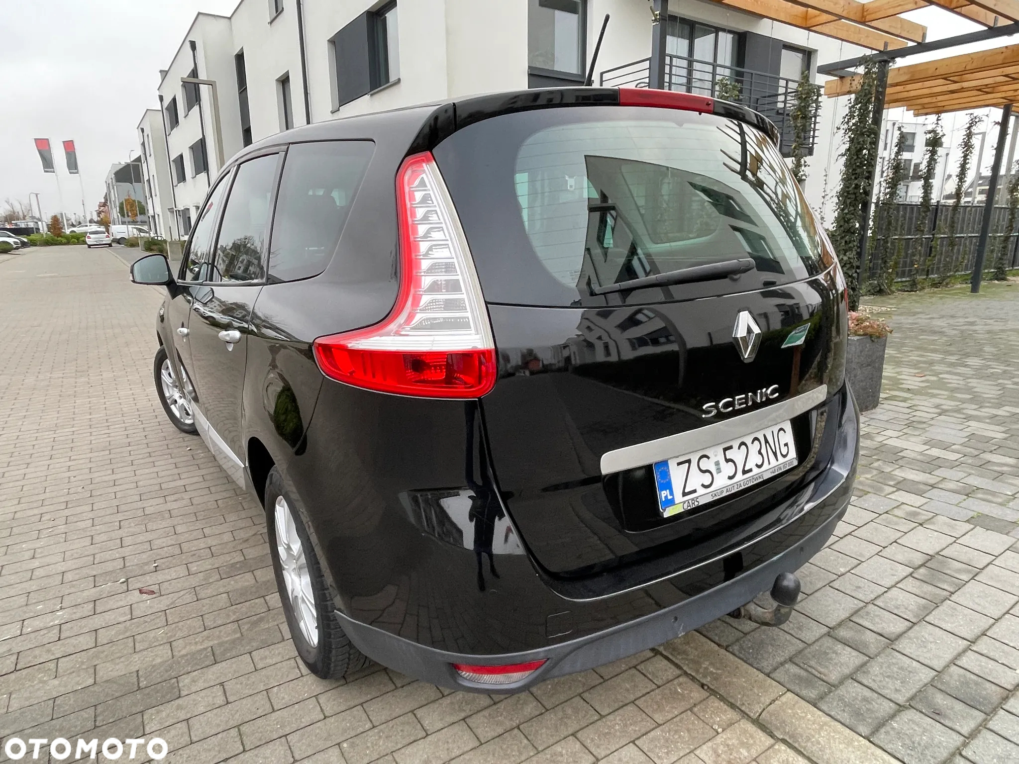Renault Grand Scenic Gr 1.9 dCi Bose Edition - 8
