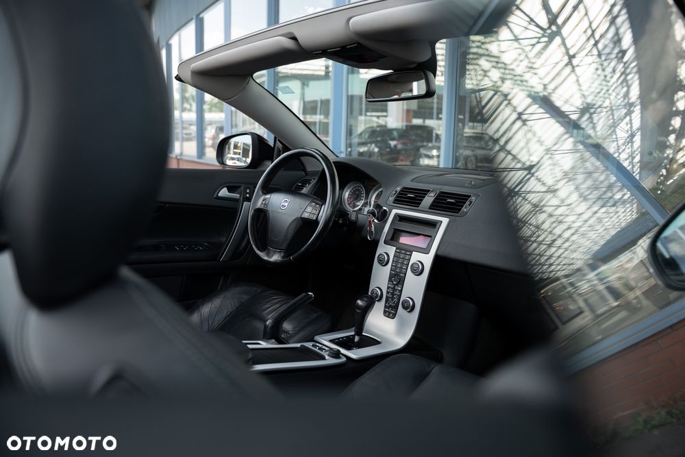 Volvo C70 - 30