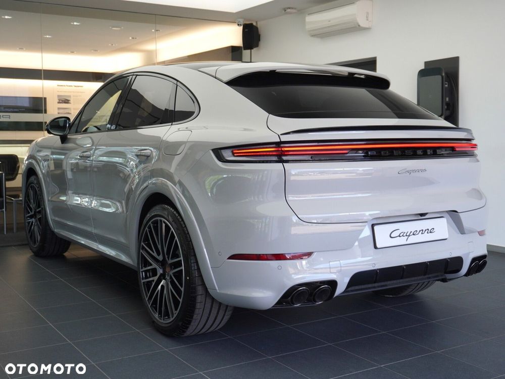 Porsche Cayenne E-Hybrid PHEV Black Edition - 17