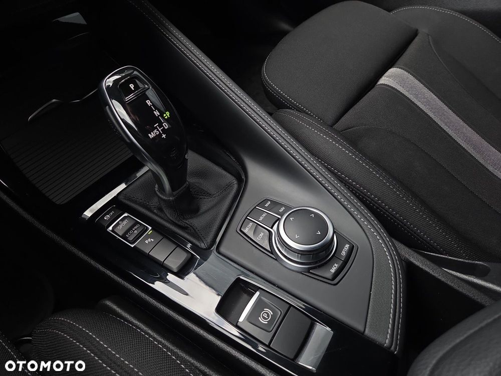 BMW X2 sDrive20i - 16