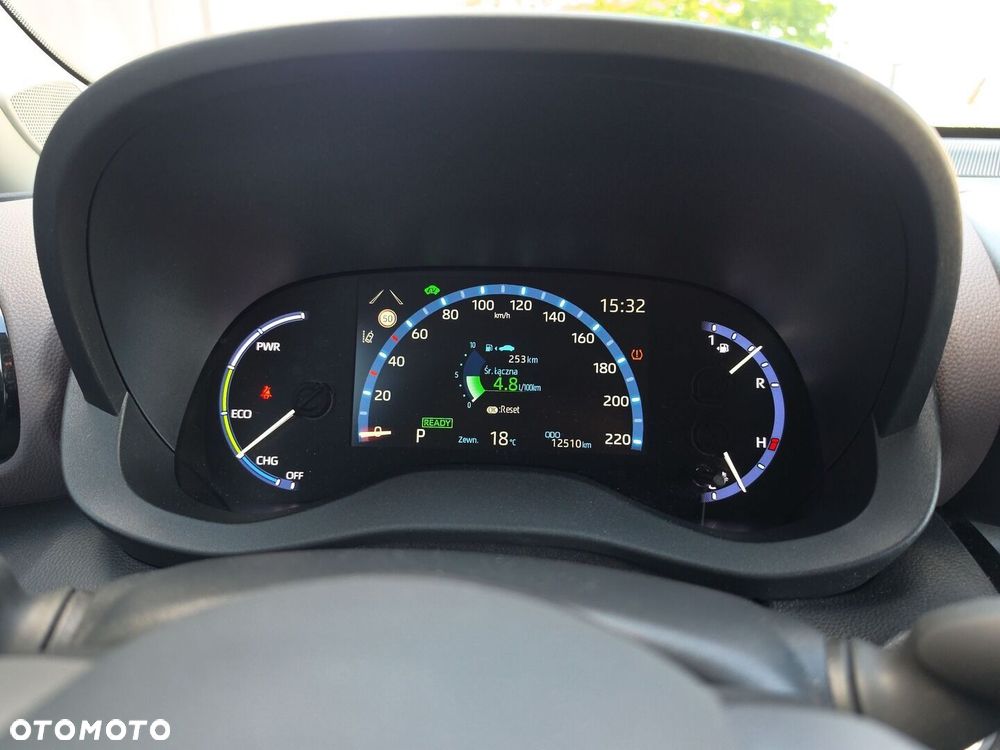 Toyota Yaris Cross - 18
