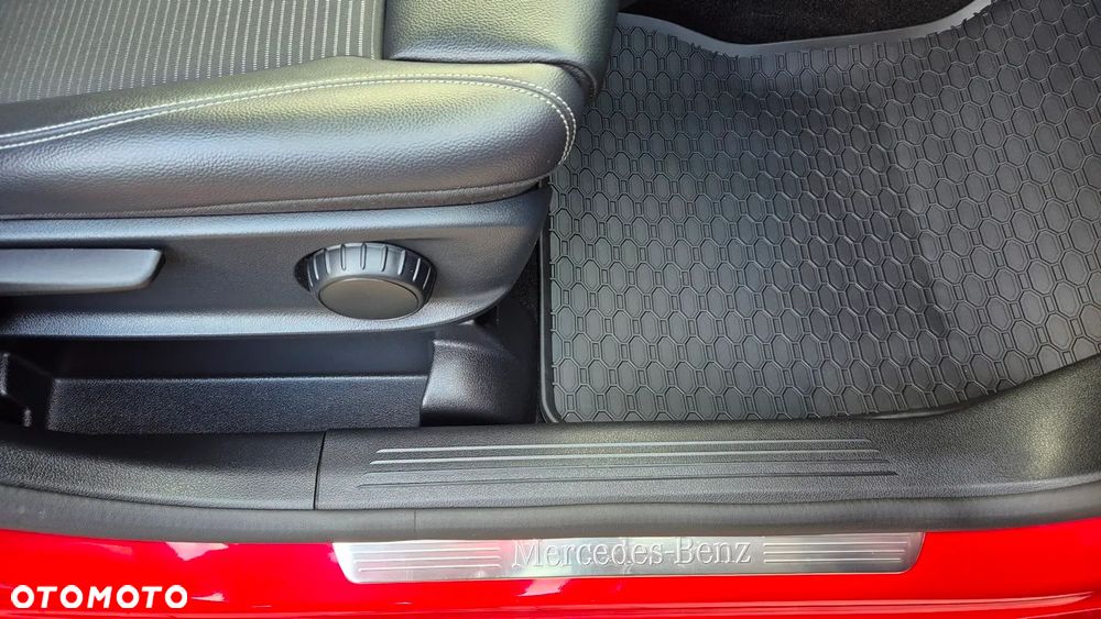 Mercedes-Benz Klasa B 180 Progressive 7G-DCT - 24