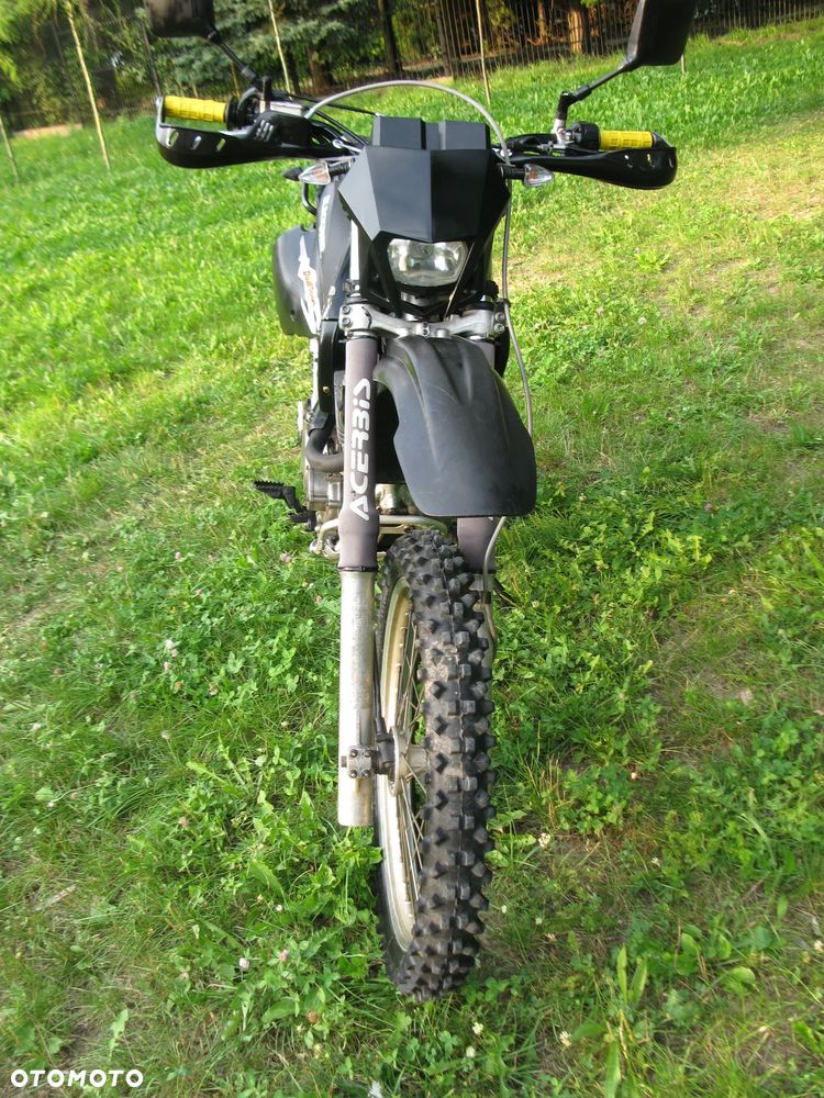 Suzuki DR - 9