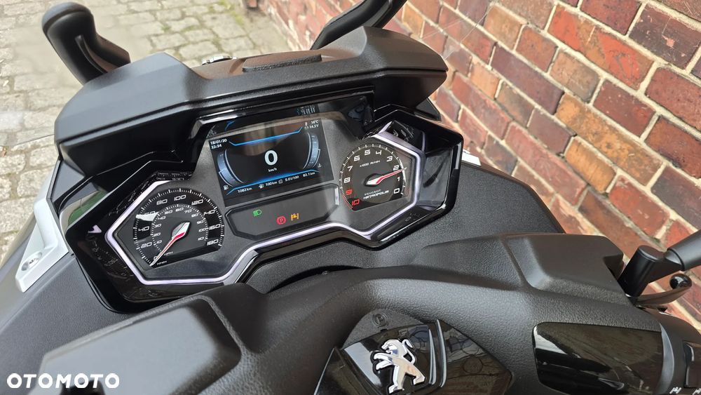 Peugeot Metropolis - 4