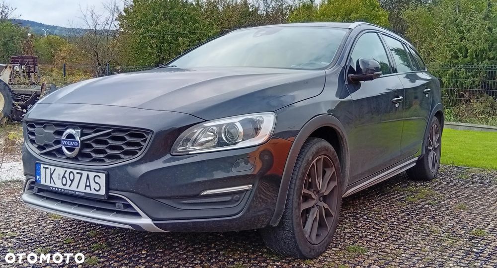 Volvo V60 Cross Country - 3