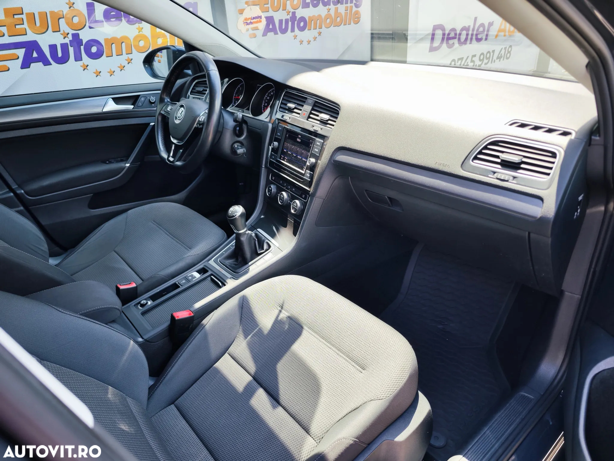 Volkswagen Golf 1.6 TDI Comfortline - 11