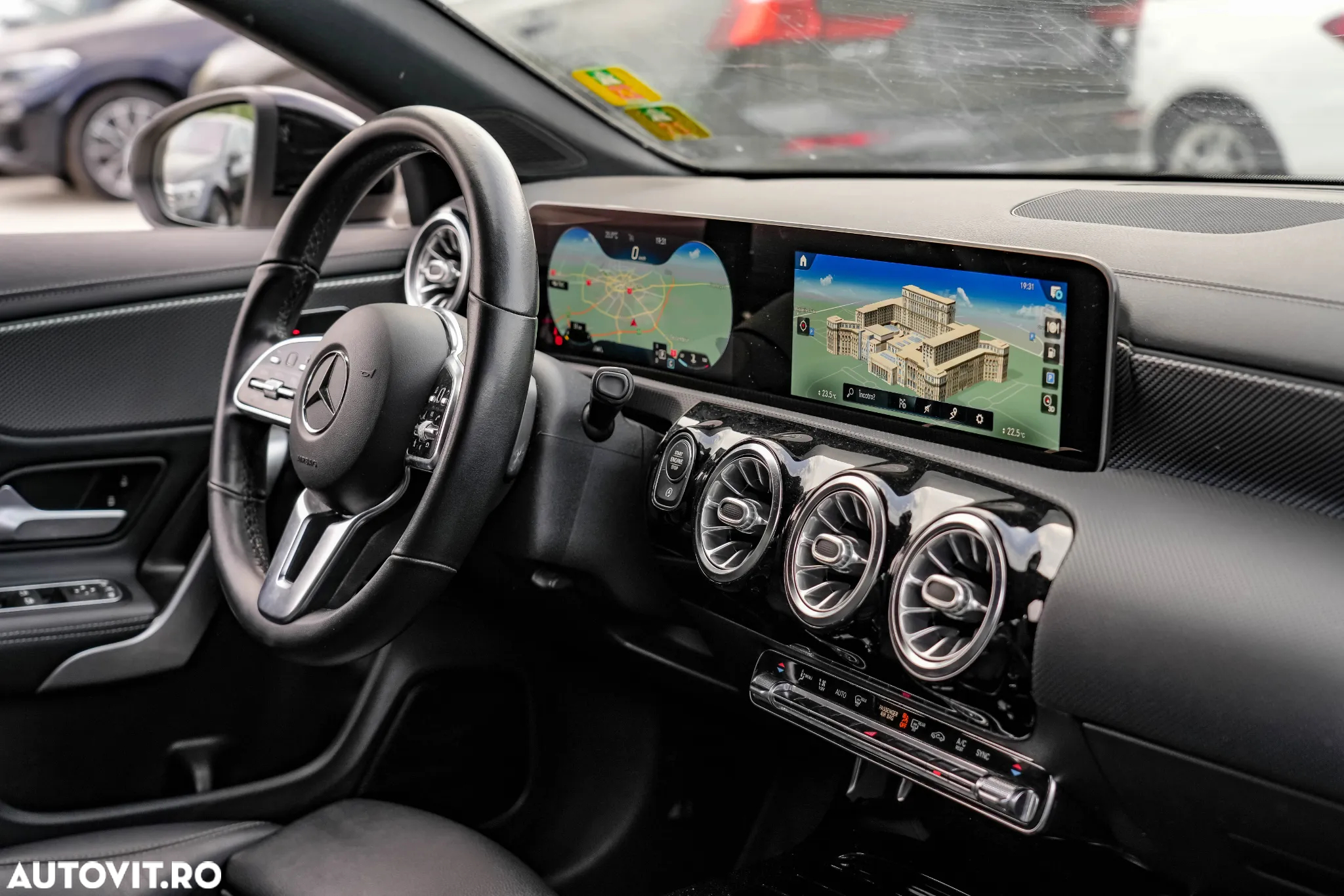 Mercedes-Benz CLA 180 7G-DCT Special Edition - 15