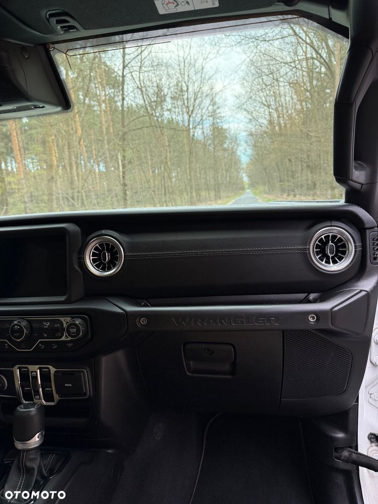 Jeep Wrangler 3.6 Unlim Sahara - 14