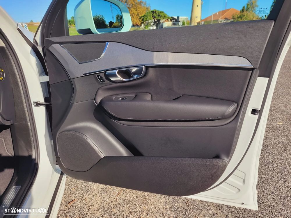 Volvo XC 90 2.0 T8 PHEV Core AWD - 31