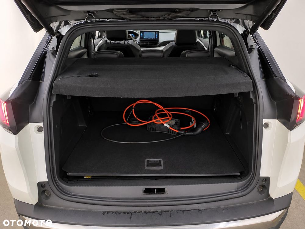 Peugeot 3008 1.6 PureTech HYbrid GT Line S&S EAT8 - 10