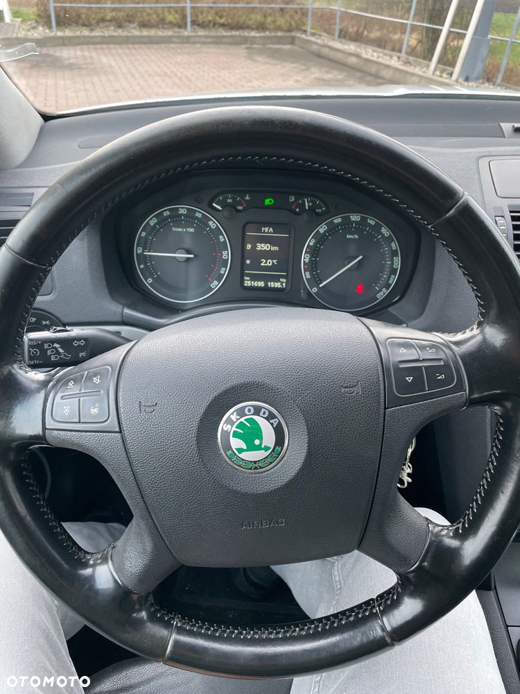 Skoda Octavia 2.0 TDI DPF Team Edition - 17