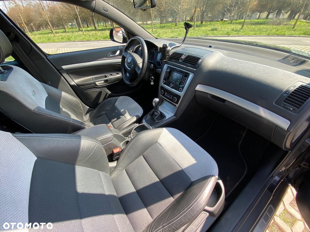 Skoda Octavia 2.0 TDI DPF RS - 13