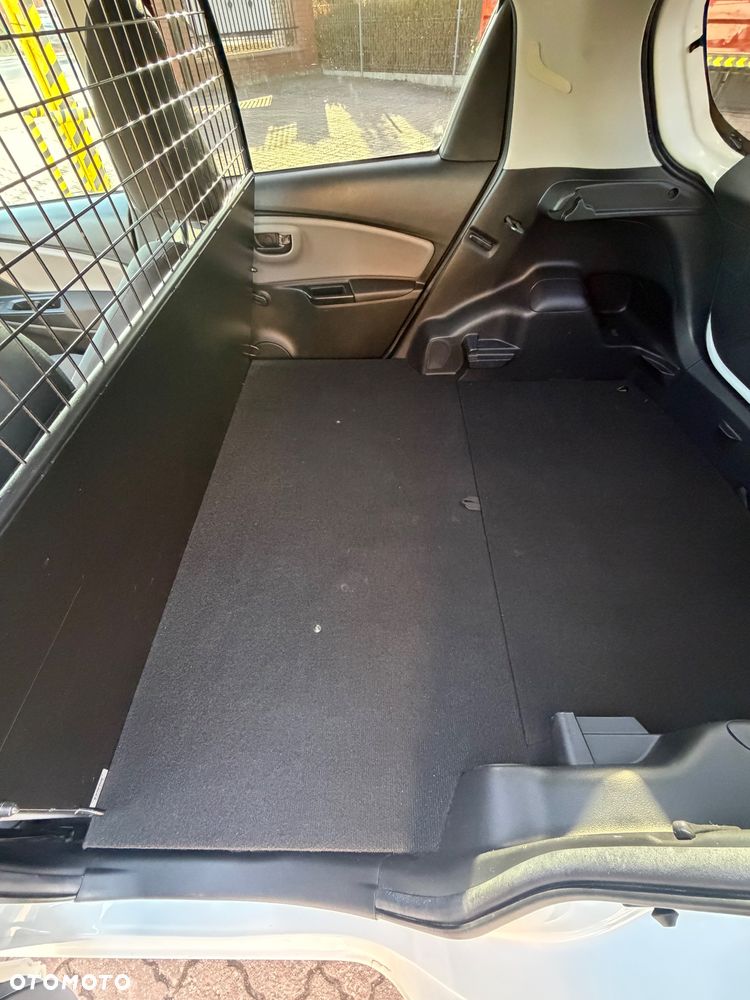Toyota Yaris 1.5 Active - 9
