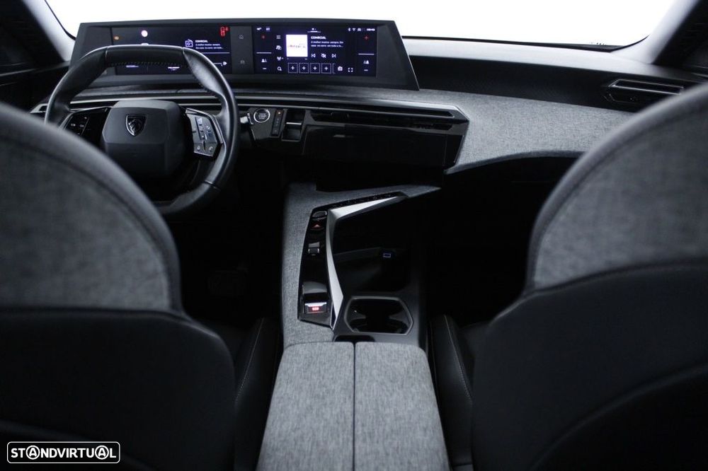 Peugeot 3008 1.2 Hybrid Allure e-DCS6 - 18