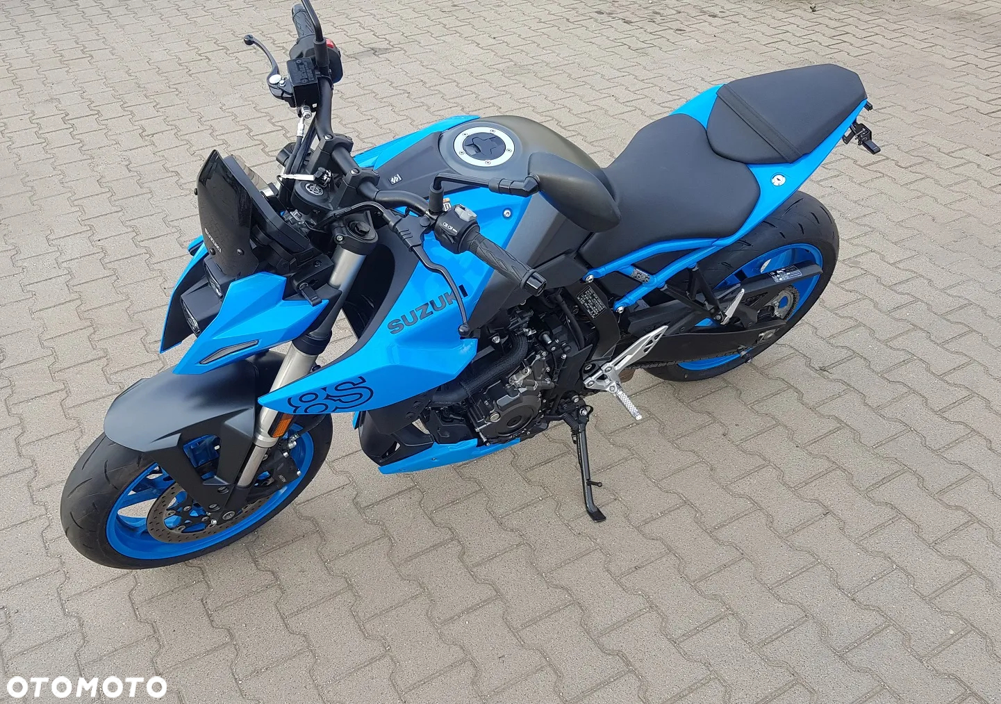 Suzuki GSX - 3