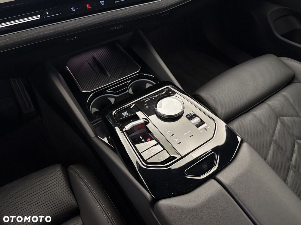 BMW Seria 5 520d xDrive mHEV M Sport - 17