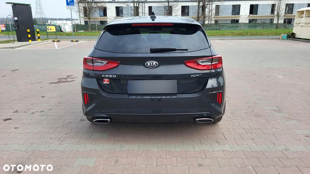 Kia Ceed - 4